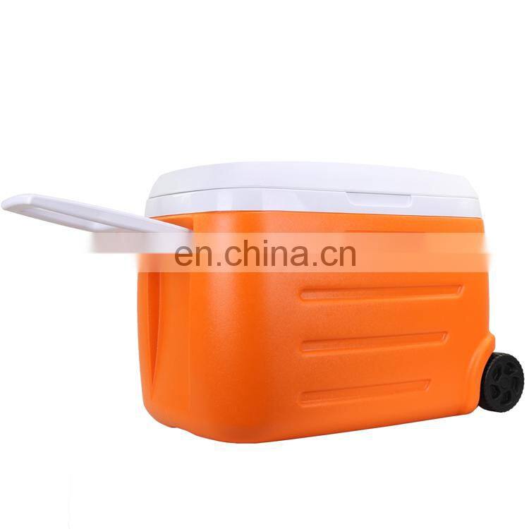 GiNT 55L PU Foam Insulation Ice Cooler Box Portable Wheels Handles Cooler Boxes for Sale