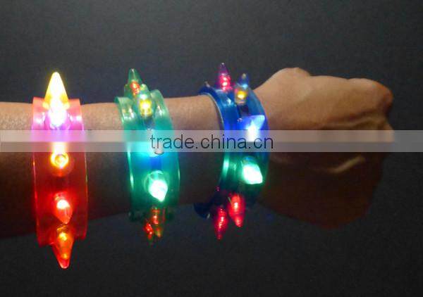 2014 wholesale led glowing bracelet