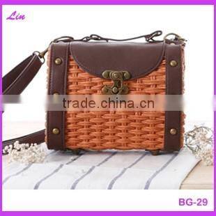 Fashion girl's beige paper straw craft bag