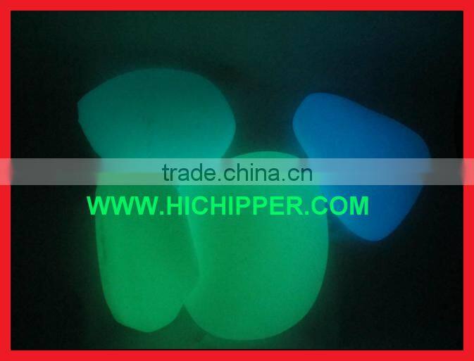 Glow in the dark glass aggregate for aquarium decoration
