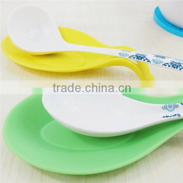 Hot selling silicone spoon ladle holder