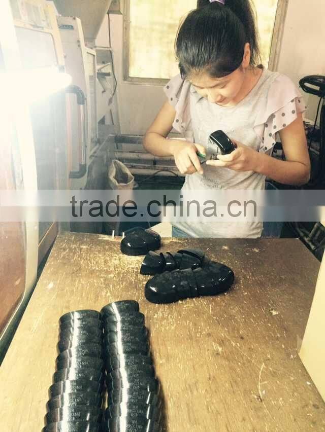 Impact resistance and compression resistance steel toe cap for safety shoes