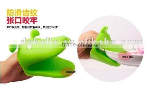 Kitchen Animal Dog Doggie Design Pliable Silicone Pot Holder Silicone Glove Oven Mitt