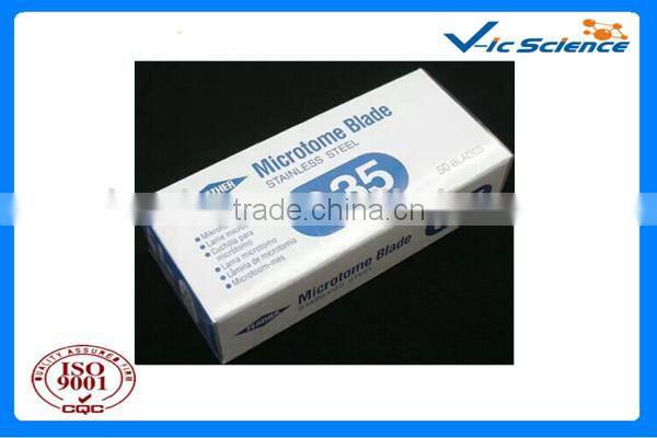 Lab using disposal blade holder