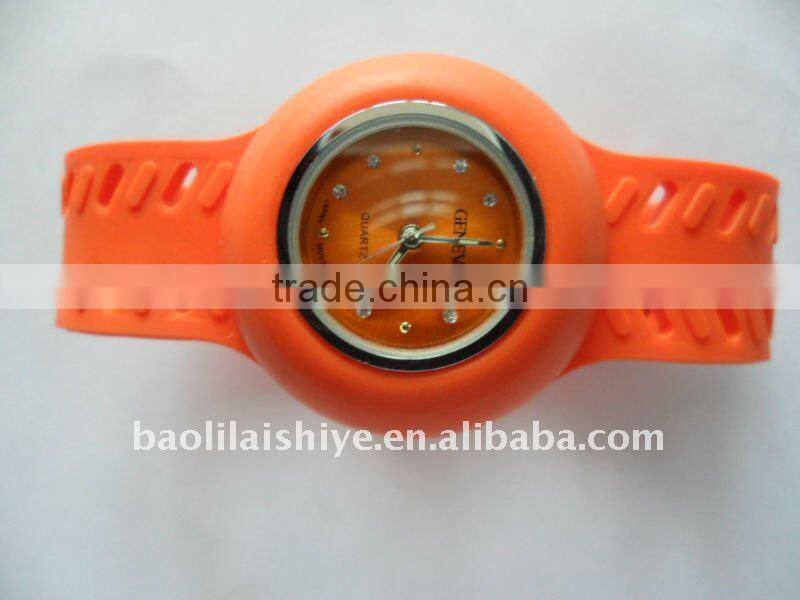 Silicone Wristwatch for Kids ,NEW fashion !