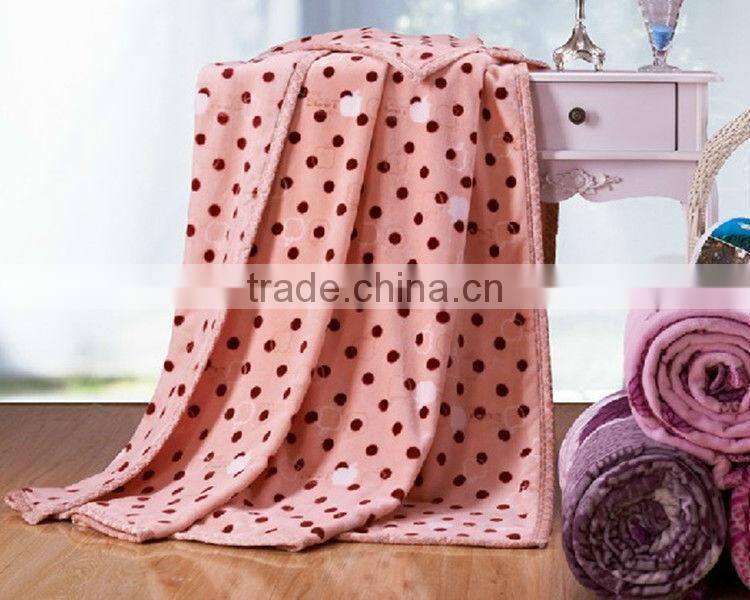 Apple&Cute Dot Printed Pink Cartoon Coral Fleece Bed Sheet Blanket Made in China