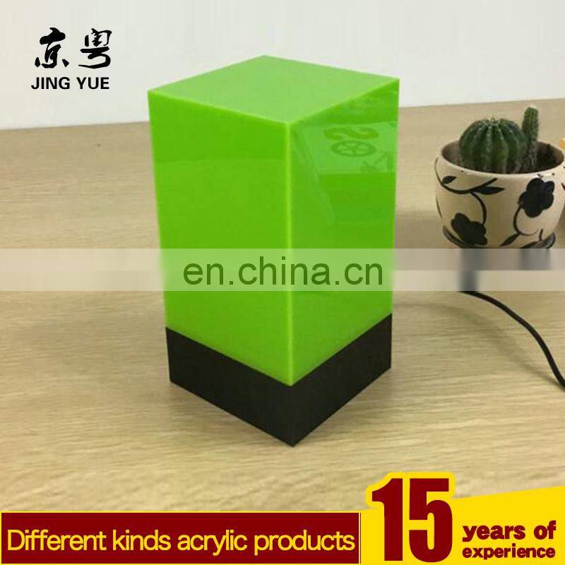 Factory custom pmma plexiglass led box cube acrylic led table lamp