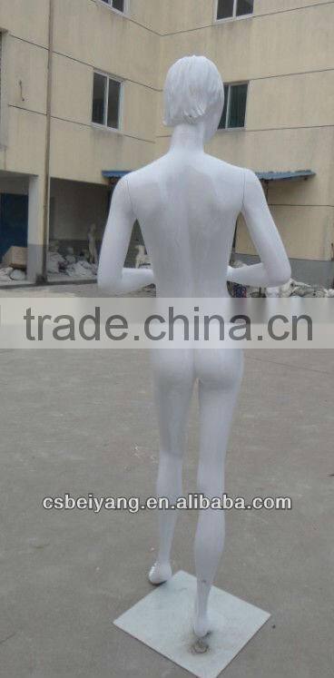 Abstract female mannequin