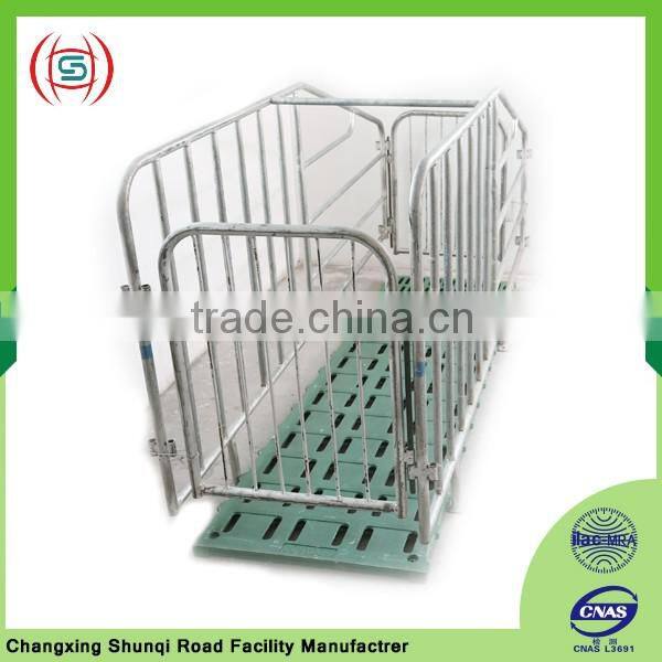 Animal obstetric table of ventilation and heat insulation