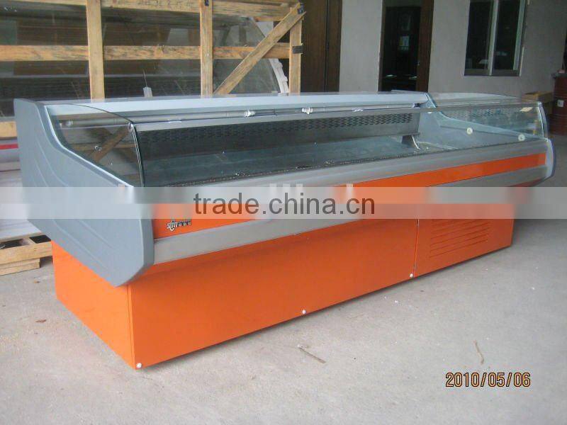 Fresh meat showcase (supermarket)