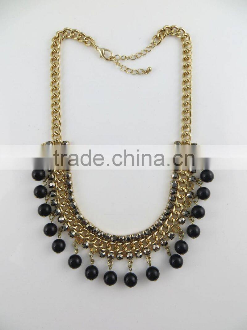 Temperament black pearl gold necklace