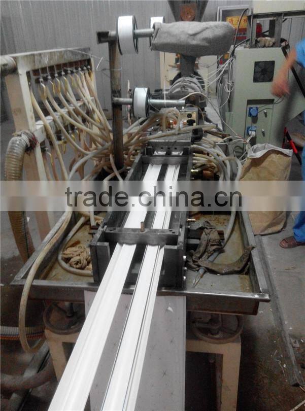 PVC wall angle lines & PVC profils for sale