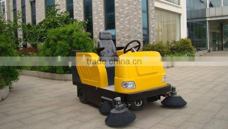 Ride on Road Sweeper