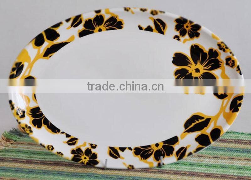 Oval-shape porcelain fish plate