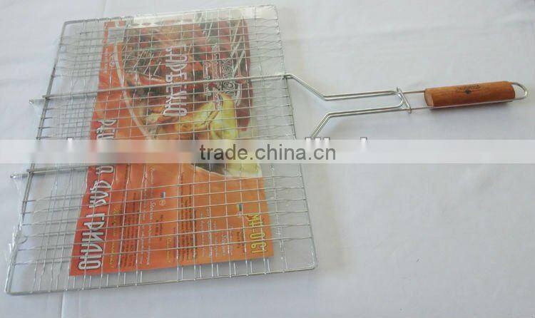 BBQ grill with wood handle