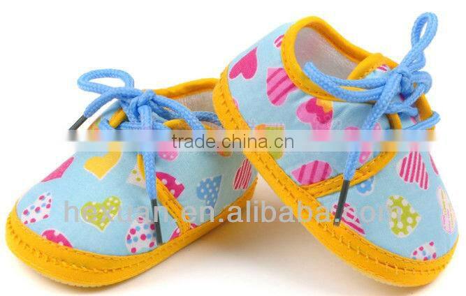 2016 Best quality and fashion baby shoes,rubber sole baby shoes