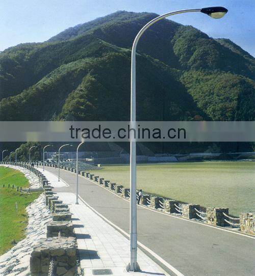 Aluminum street lighting pole