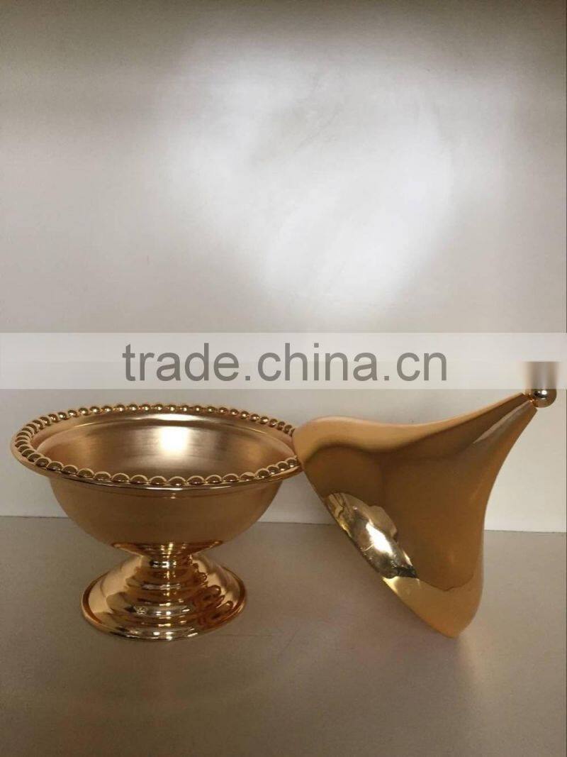 Metal Fruit holder With cover China factory for home decoration
