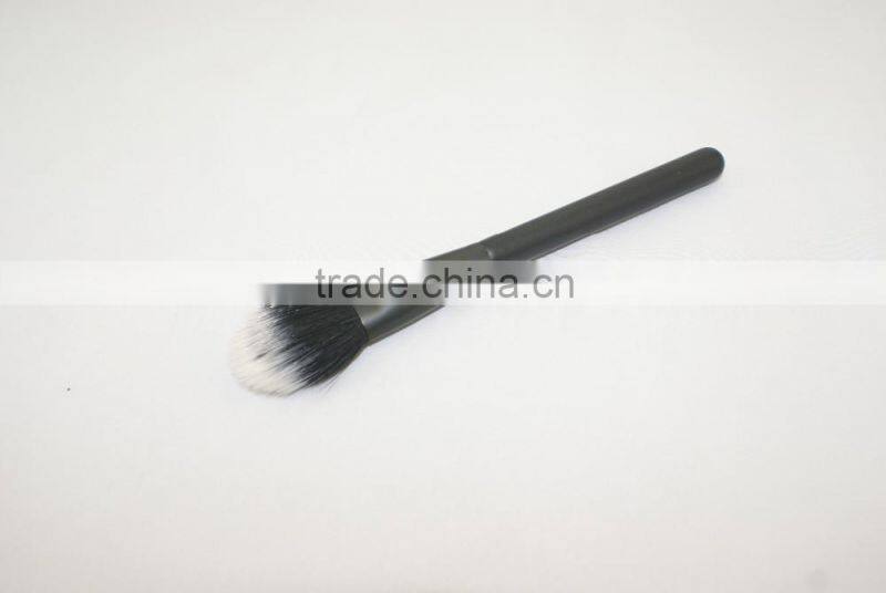 Synthetic hair Blush brush