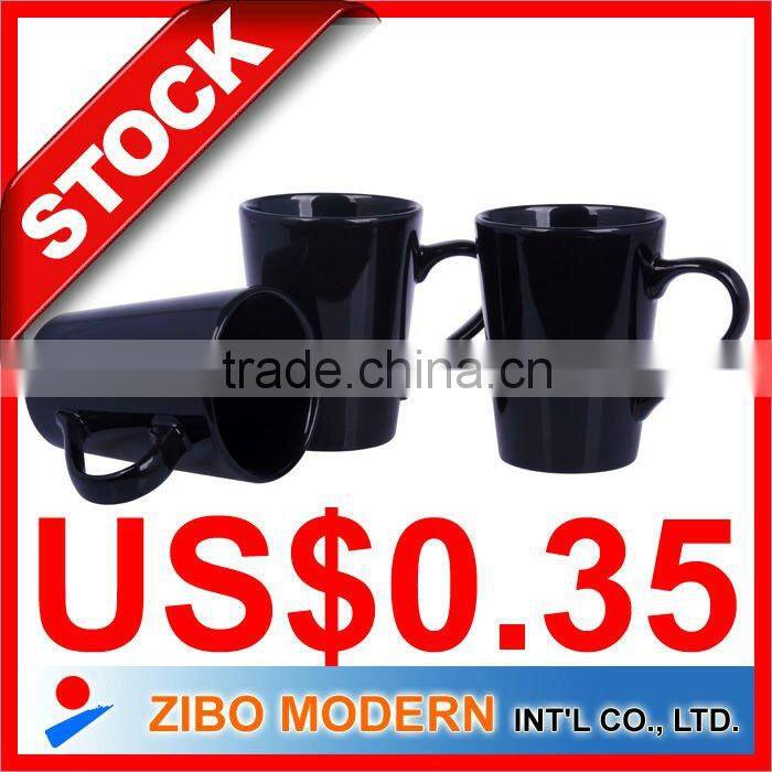 porcelain ware/The table potted