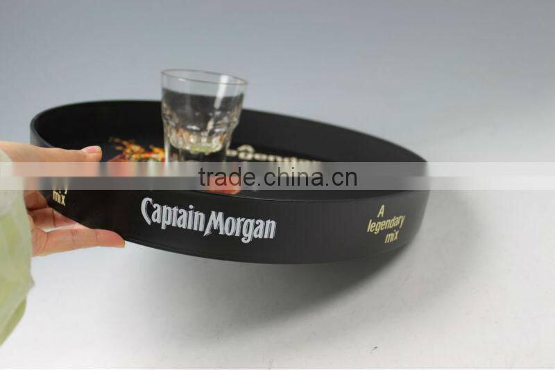 Anti-slip serving tray