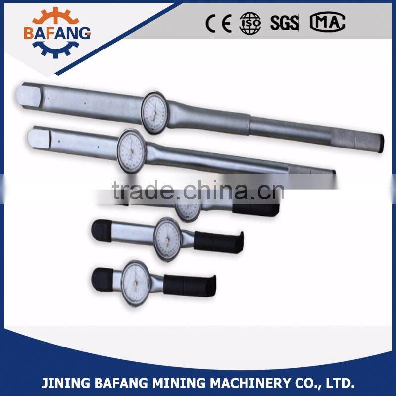 Dial pointer torque wrench