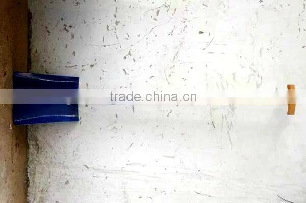 518 shovel with wooden handle