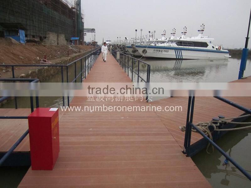 Low maintenance floating marina