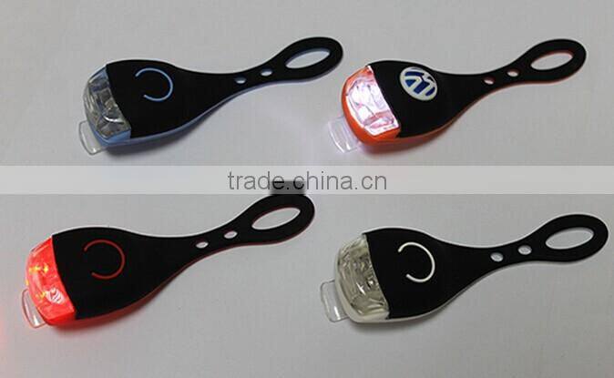 Factory supply battery operated waterproof silicone rubber bike light