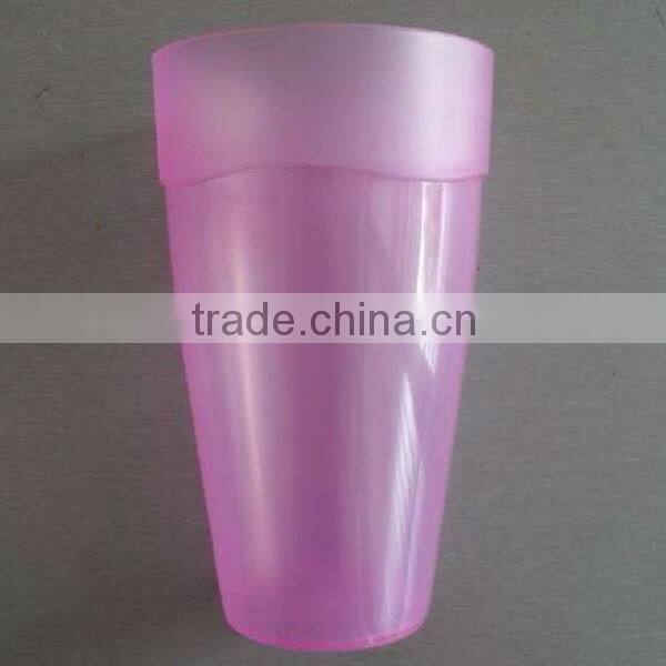 Innovative 450ml/16oz plastic drinking cup with wave shaped edge