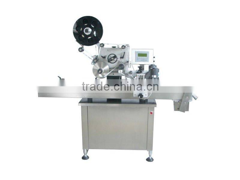 Automatic wine bottle labeling machine