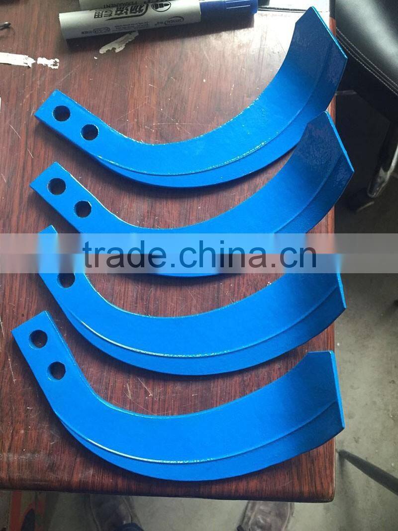 Farm rotary cultivator coulter with double hole