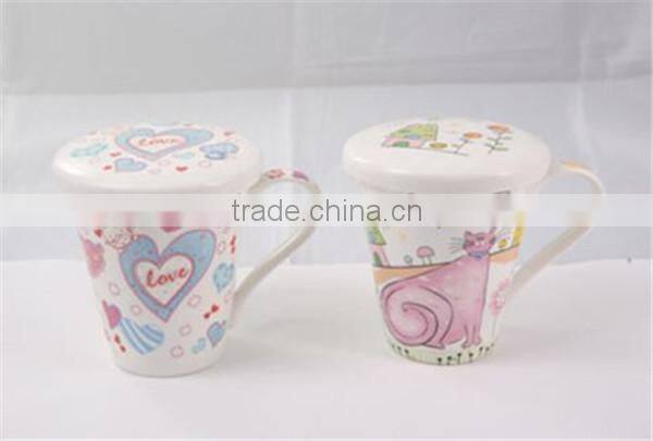 Multi cartoon design wholesale fine bone china tea cup with cover