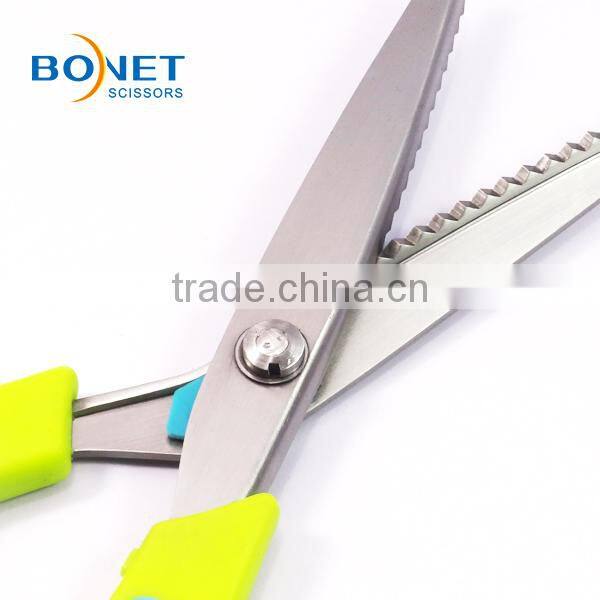 S21012 9-1/2" Stainless Steel Plastic handle pinking dressmaker shears