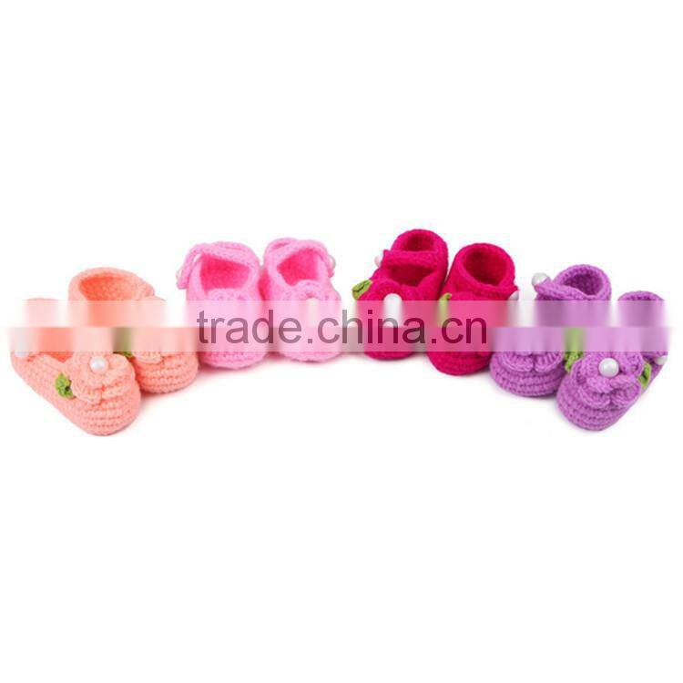 Green leaves Embellished Hand Made Crochet Knitting Flower Girl Shoes