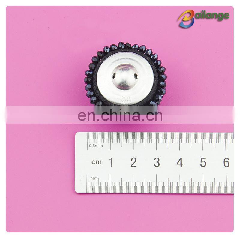 Ladies garment accessories fashion button wooden