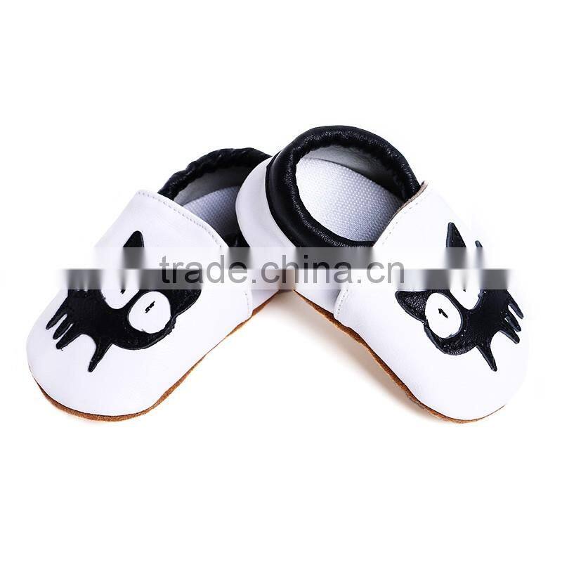 2016 New Fashion Leather Baby Girl Panda Shoes Cheap Cute Baby Crib Shoes