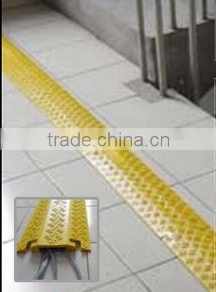 Wide 1-channel Yellow Plastic Cable Protectors