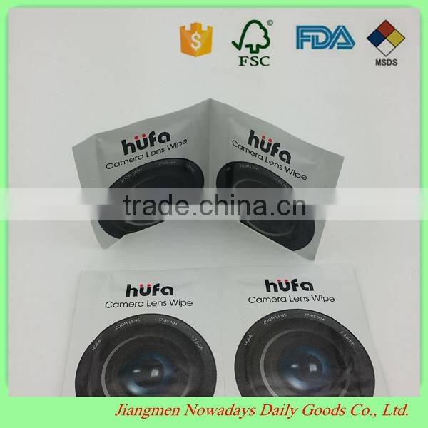 Soft single camera lens single wet wipes