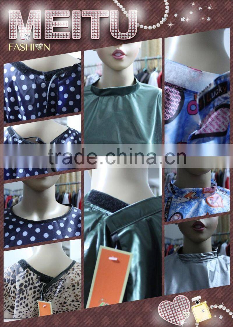 black waterproof barber cape/hairdresser cape