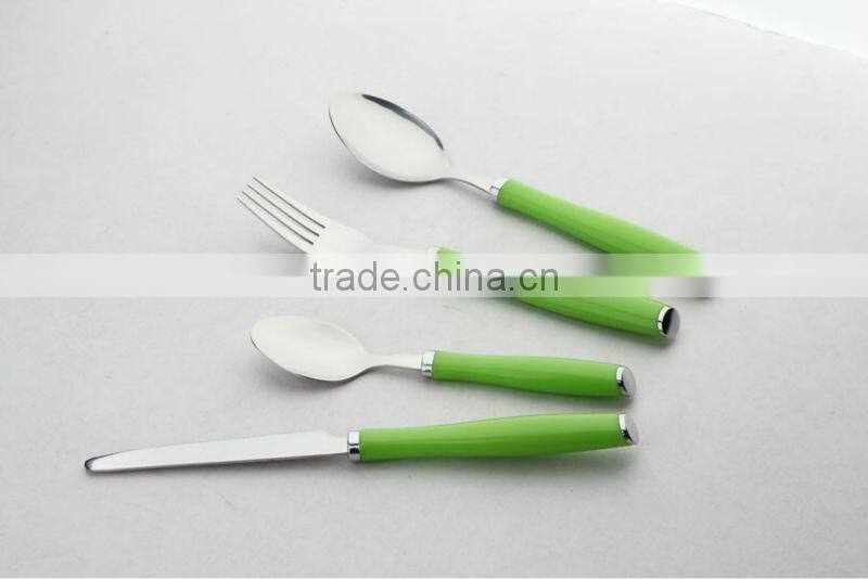 Comfortable stainless steel dinnerware with plastic handle