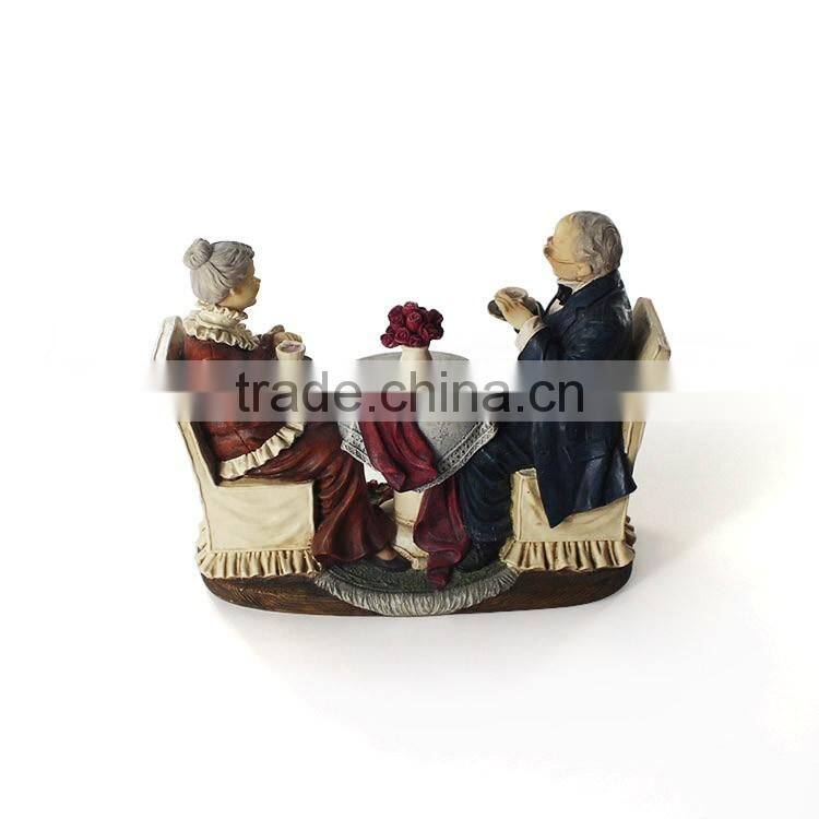 Artificial souvenir family couple sculpture