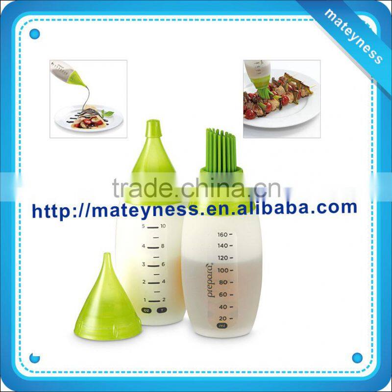 BBQ brush with chefs bottle kit