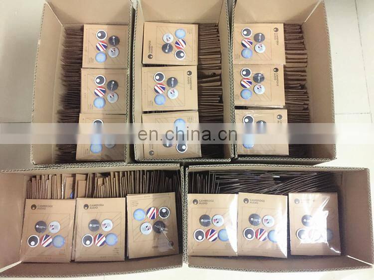 China factory giveaways plastic button badge / tin badge
