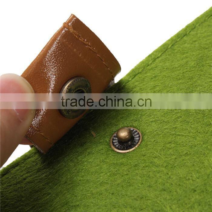 Green Color Felt Laptop Sleeve Button Close Notebook Bag For Protecting