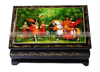 2015 hot sale lovely Wind Up wooden music boxes