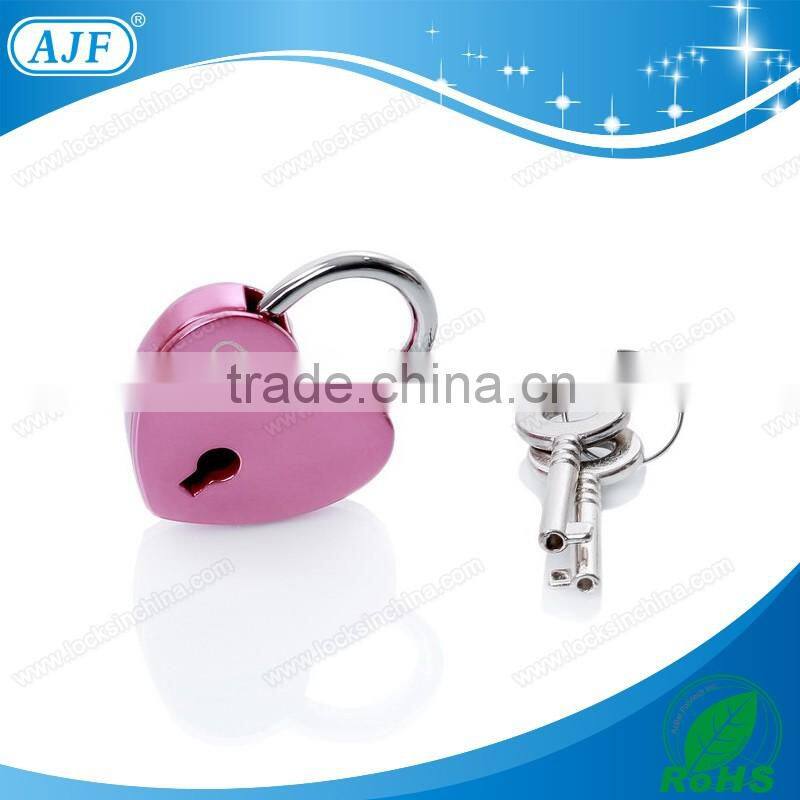 2016 AJF new style and very popular mini zinc alloy red heart love lock