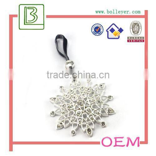 Christmas Metal souvenir custom logo keychain