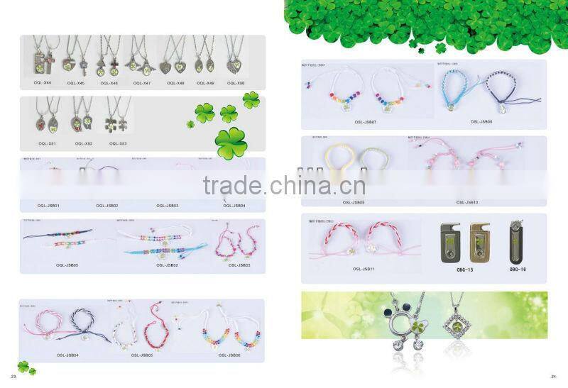 Real irish four leaf clover keychains