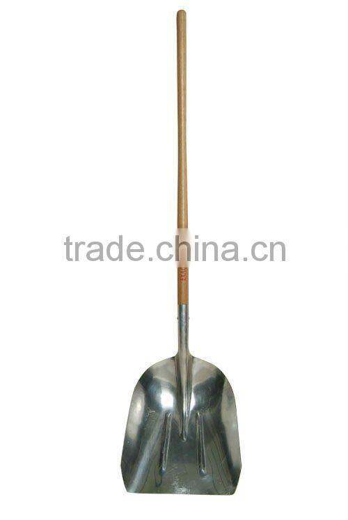 GRAIN SCOOP WITH LONG WOODEN HANDLE